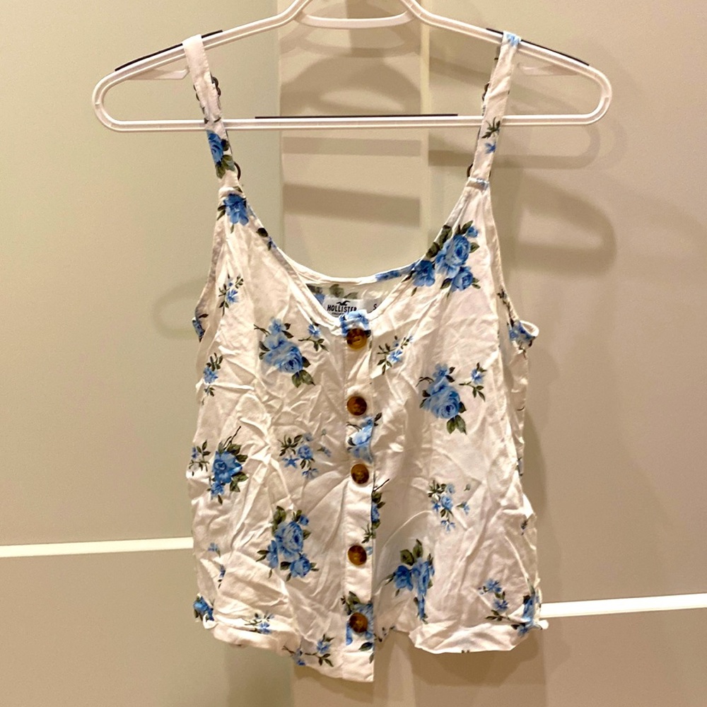 Hollister floral tank top. Worn only once